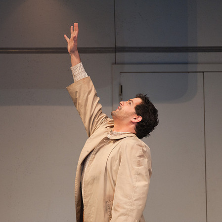 Jonathan Dove's opera "Flight"